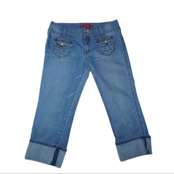 Glo by J.Lo Light Wash Jean Capri's, Size 11 (Junior) - Picture 1 of 5